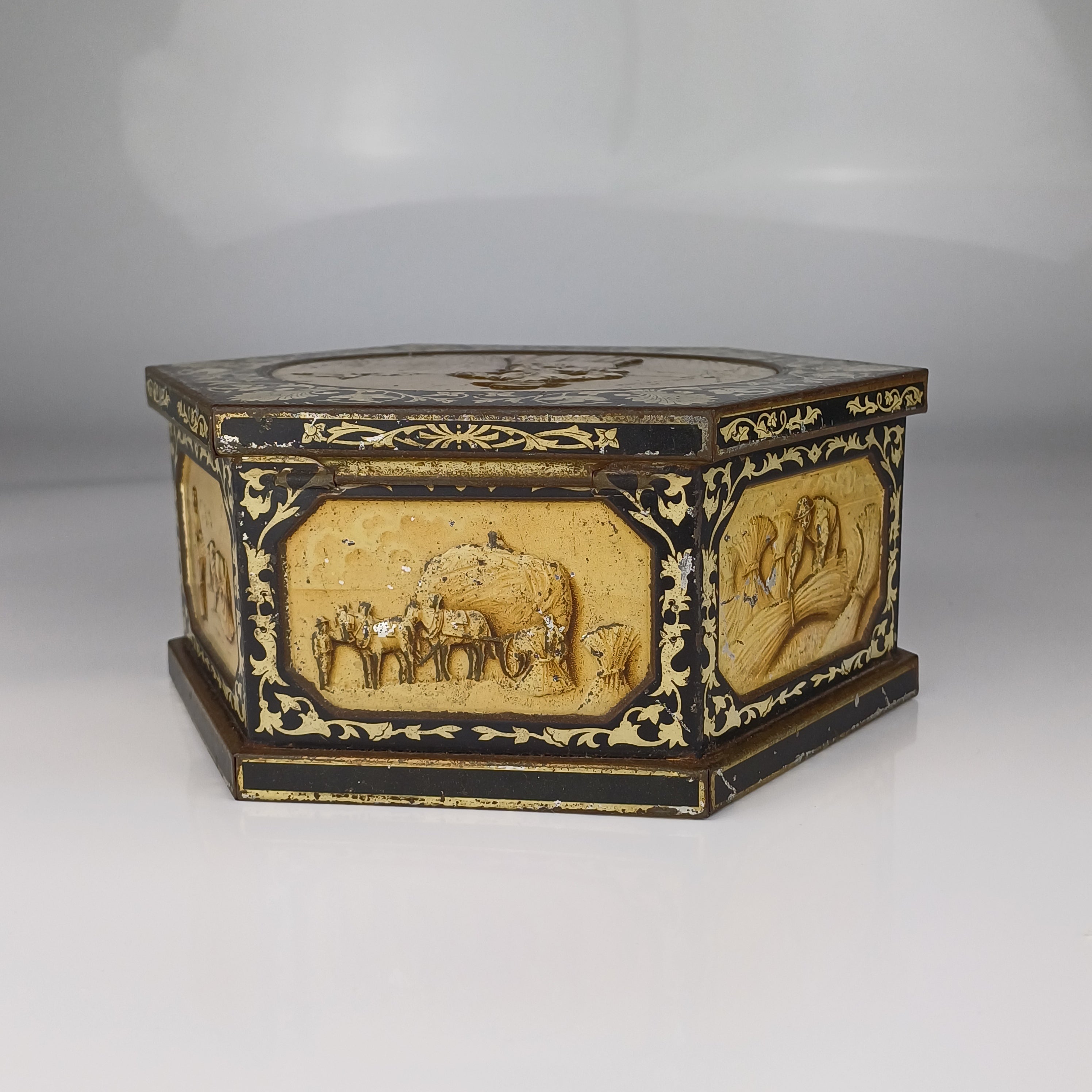 Huntley & Palmers "Harvest" Biscuit Tin 1908