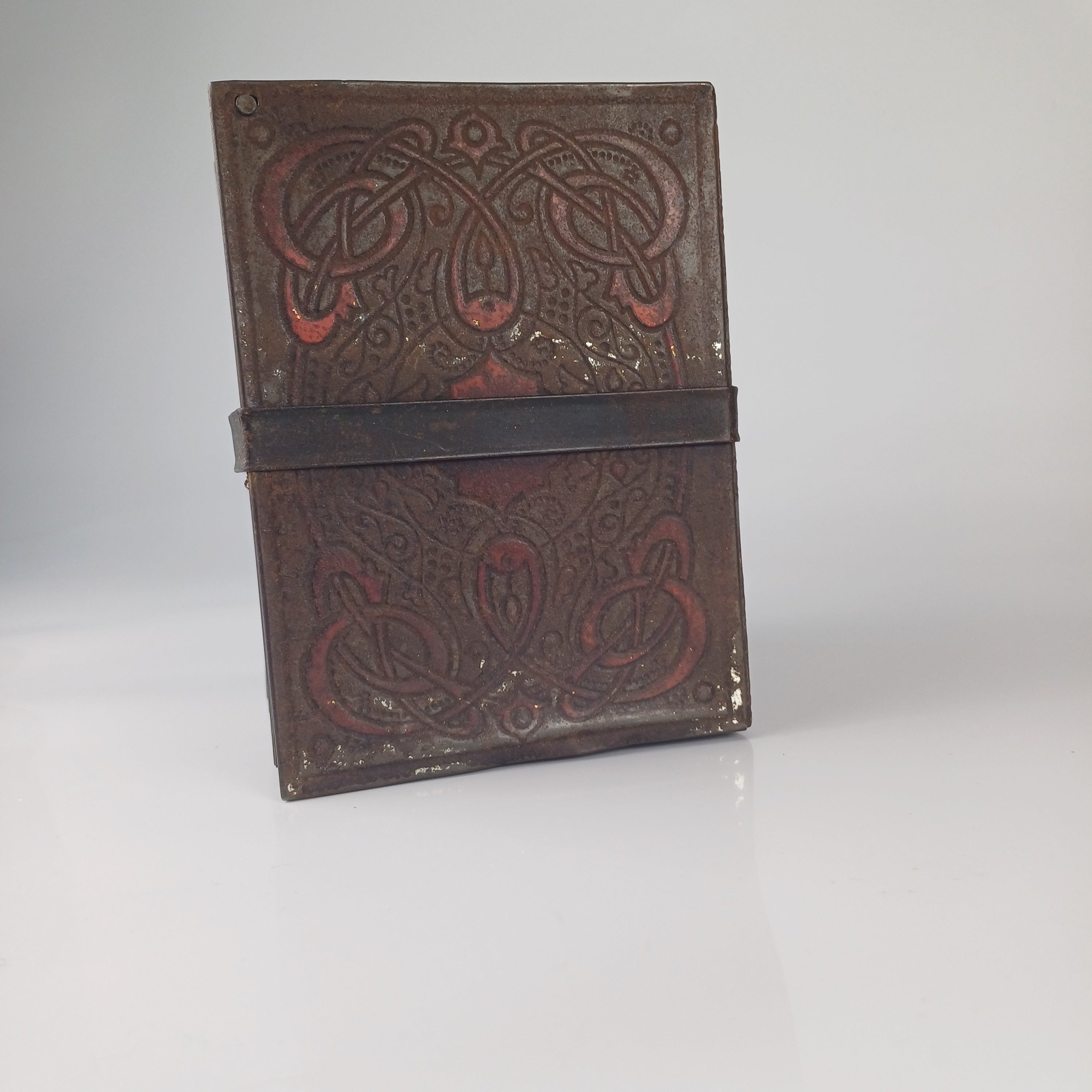 Huntley & Palmers "Books" Biscuit Tin 1903