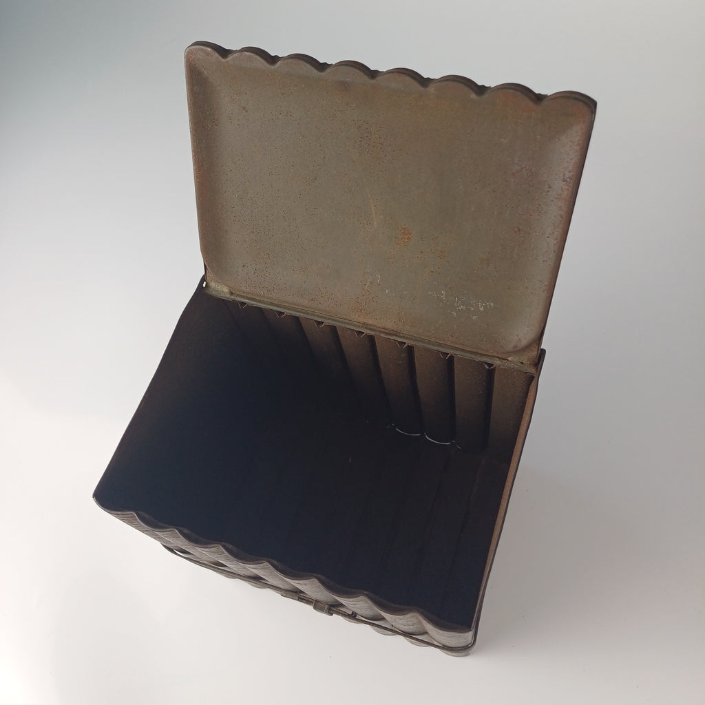 Huntley & Palmers "Books" Biscuit Tin 1903